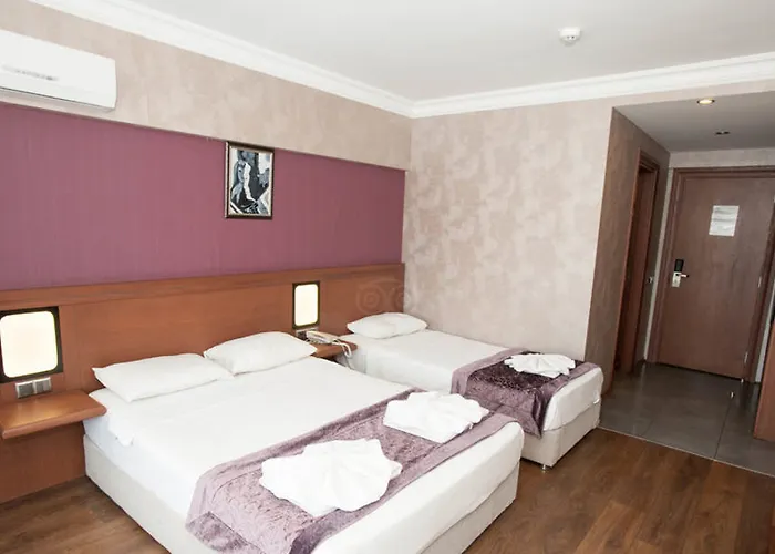 Club Viva Szálloda 4*